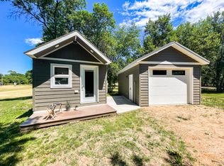 704 S 3rd St S, Arlington, SD 57212