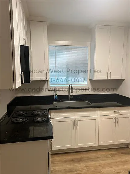 887 Reservoir St — Photo 5