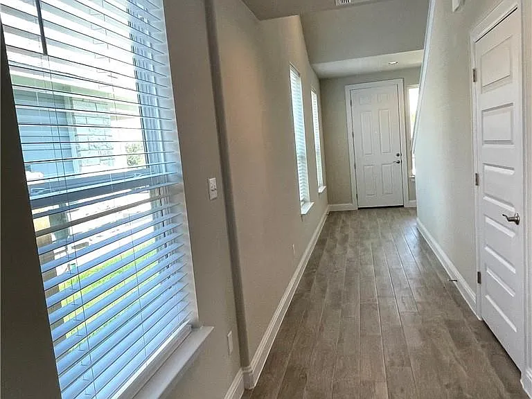 148 Riverhill Dr — Photo 24
