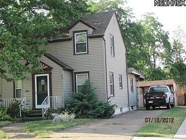 2nd image of 642 W 27th St