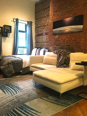 Rented by Meraki Realty LLC | media 2