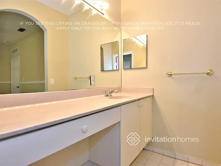 12768 SW 49th Ct — Photo 15