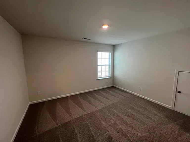 2148 Vanderlyn St — Photo 27