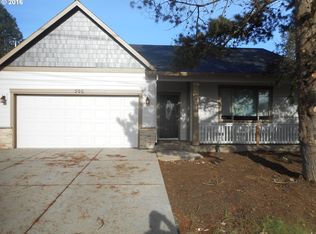 506 SE Nursery Ave, Amity, OR 97101