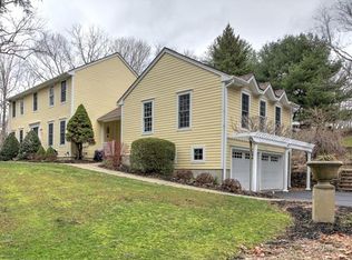 68 Hammertown Rd, Monroe, CT 06468