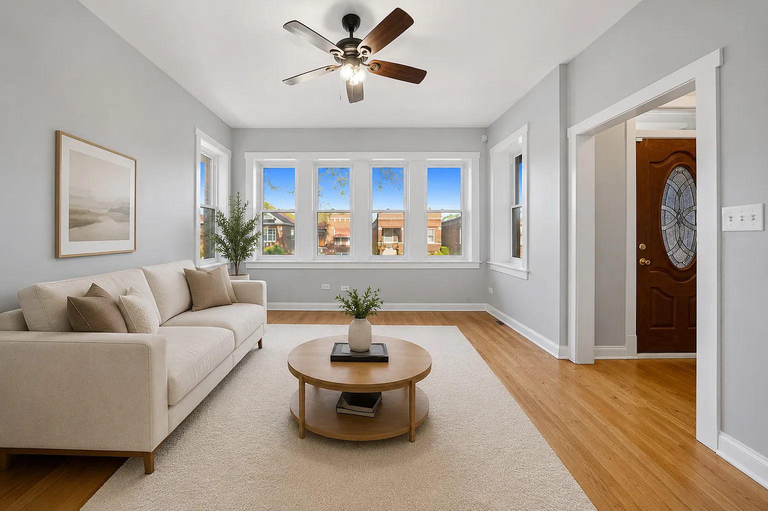 4 bed, 1100 sqft, $2,500 — Photo 4