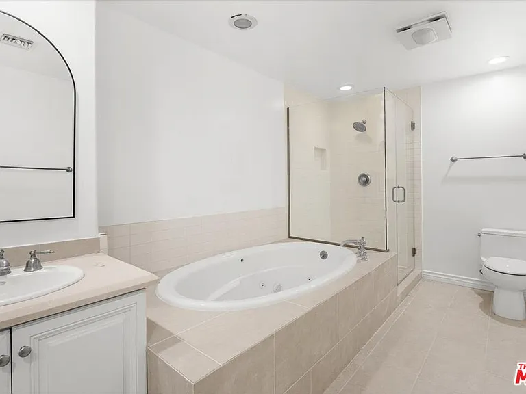 1450 S Beverly Dr #404 — Photo 15