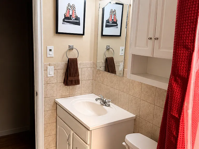 527 E Hoffman Ave — Photo 9