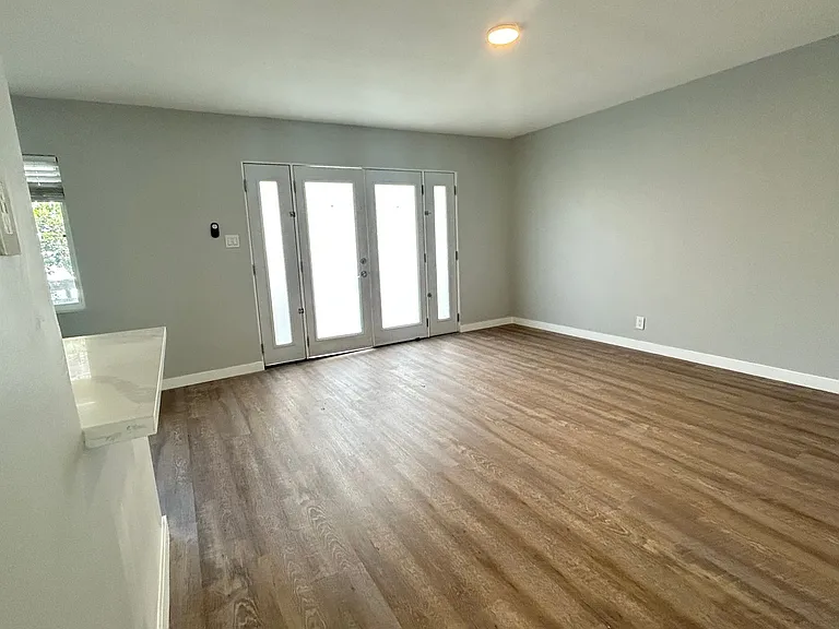 218 Chicago in Beautiful Huntington Beach! — Photo 14