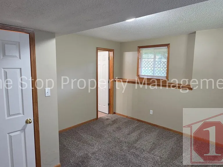16002 Harold Dr — Photo 17