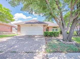 6015 Pennsylvania Ave, Arlington, TX 76017