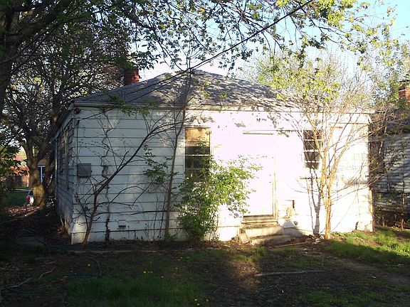 2nd image of 750 Arnolda Ave
