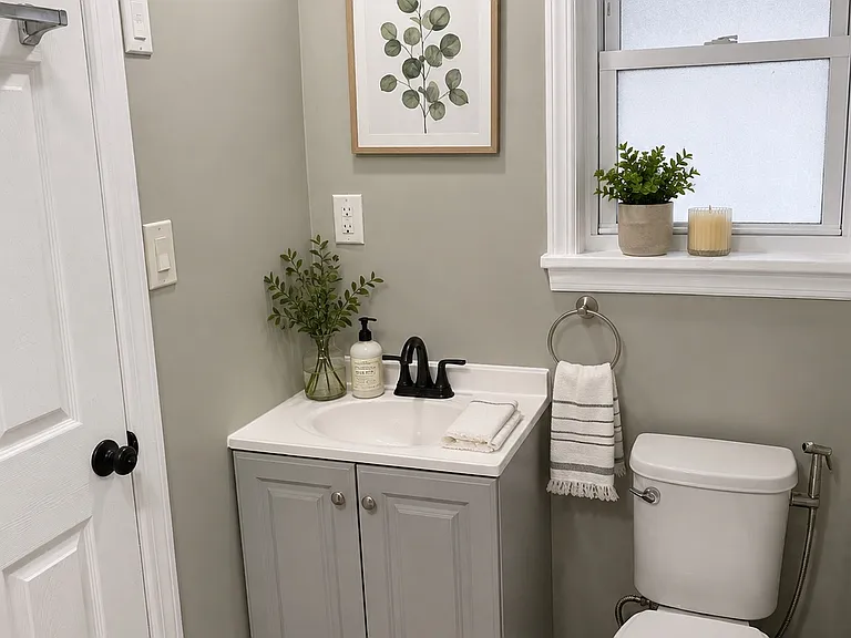 628 Grove St #4 — Photo 5