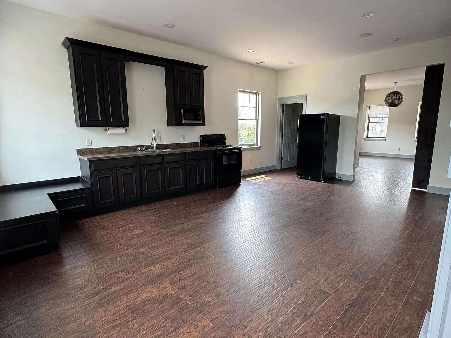 1 bed, 1.0 bath, 1200 sqft, $1,200 — Photo 4