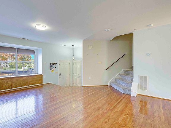 4th image of 3941 Sea Bream Ct