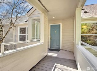 22492 SE 42nd Ter #2218, Issaquah, WA 98029