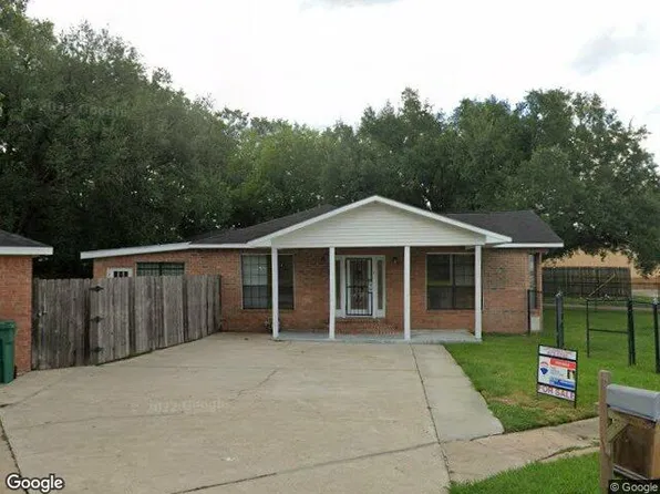 102 Bluebonnet Dr, Orange, TX 77630