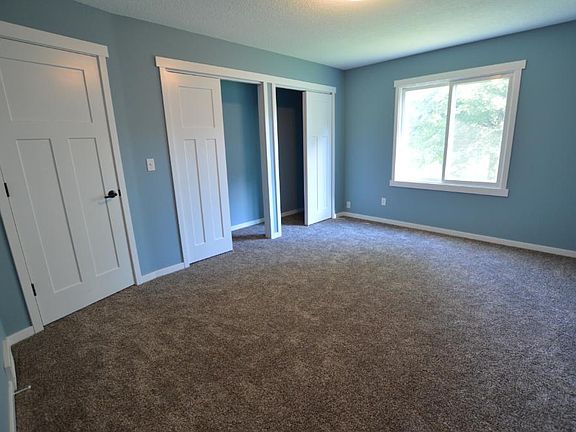 4th image of 4542 Oakhurst Ave