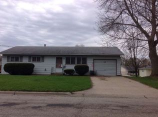 614 W Clark St, Princeton, IL 61356