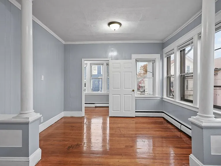 30 Clematis St — Photo 2