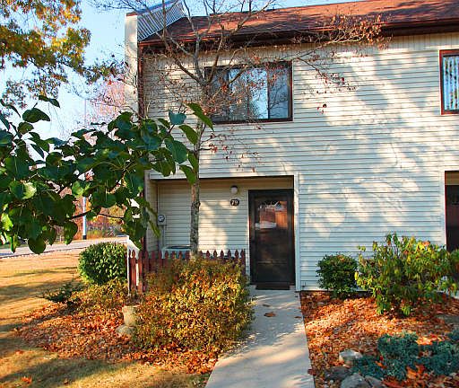 2nd image of 79 Wilshire Heights Dr #79