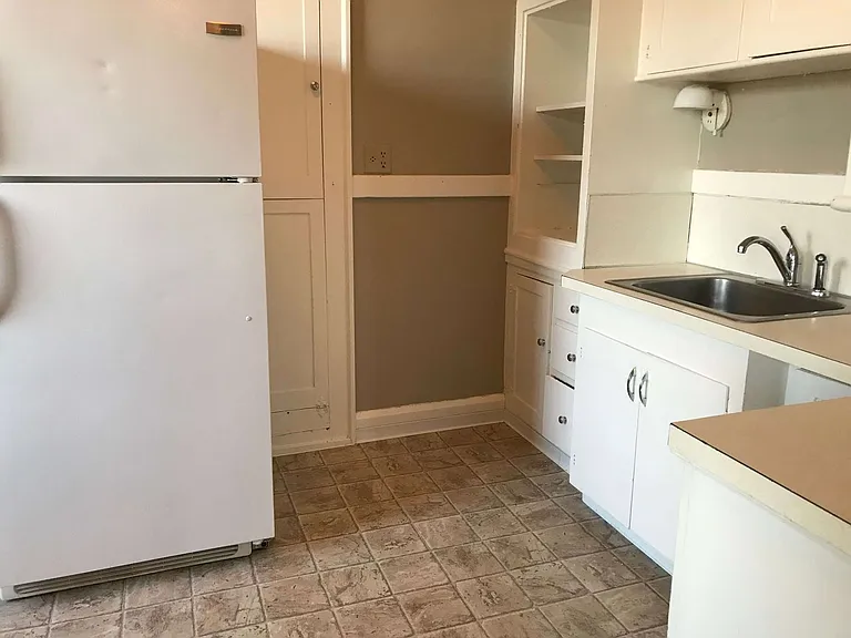 1011 High St — Photo 3