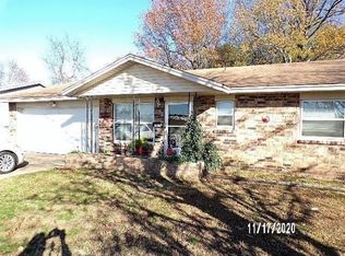 1805 Cambridge St, Springdale, AR 72762