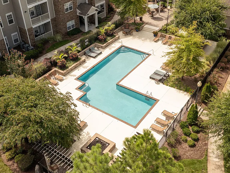 Vintage Creekwood Park Apartments — Photo 14