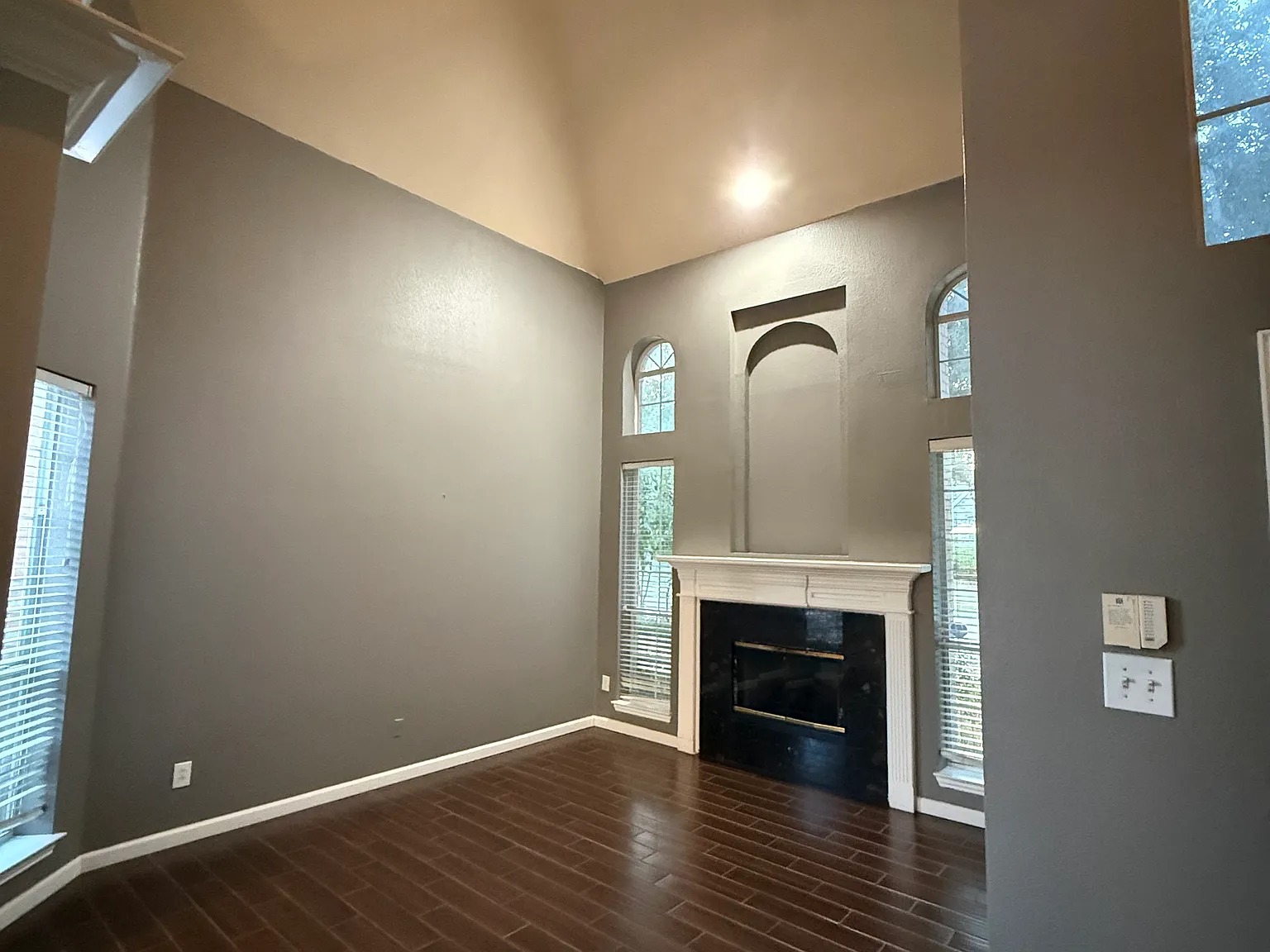 4 bed, 3.5 bath, 2986 sqft, $3,600 — Photo 4