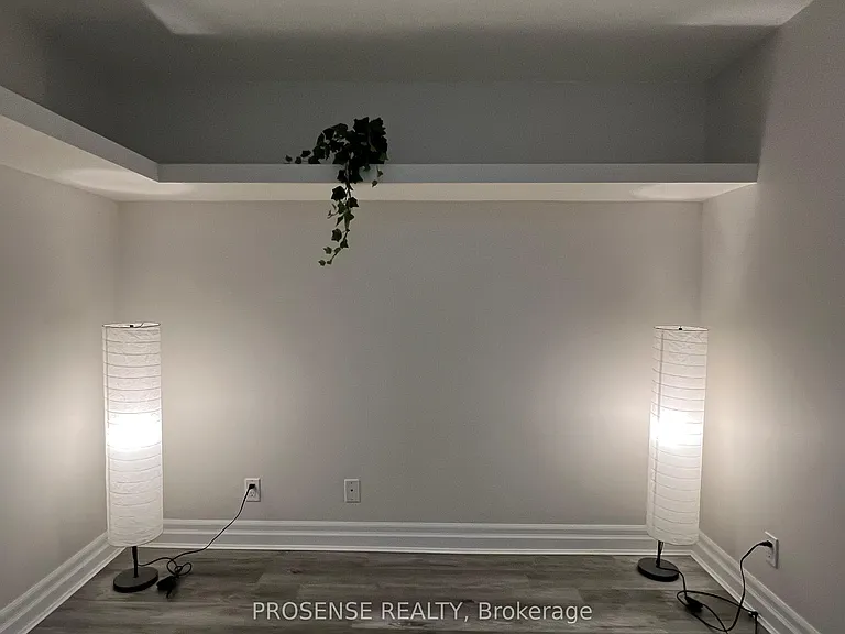 44 Bond St W #204 — Photo 6