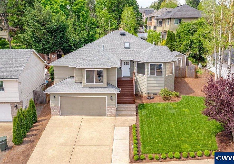 1st image of 767 Mule Deer St NW