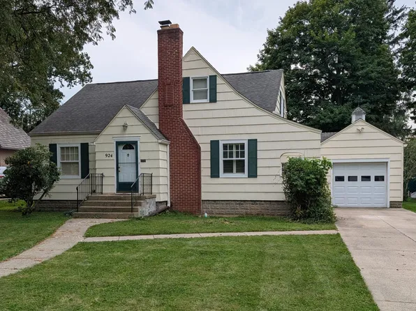 924 E High St, Mount Vernon, OH 43050