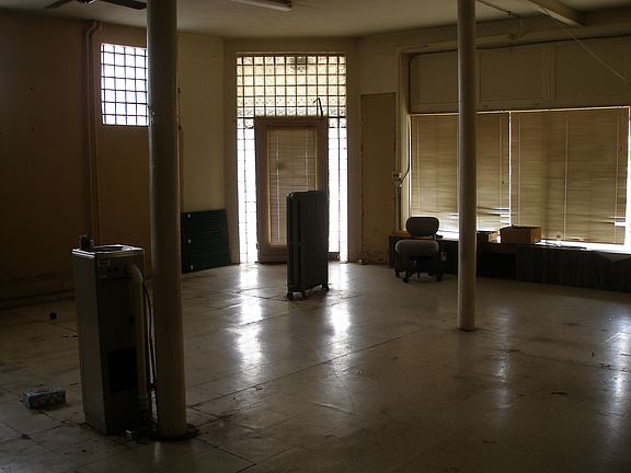 4th image of 5001-5003 Louisiana Ave