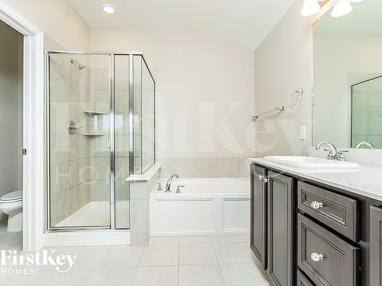 605 England St — Photo 10