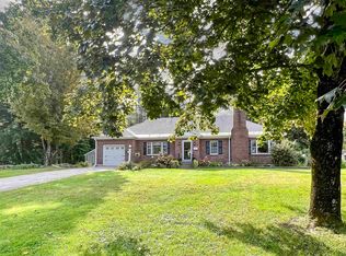 25 Summit Rd, Newport, NH 03773