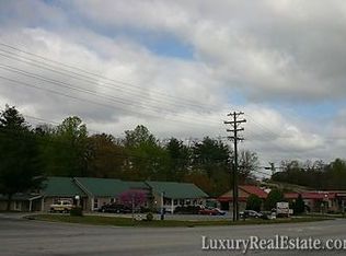 1875 Spartanburg Hwy, Hendersonville, NC 28792