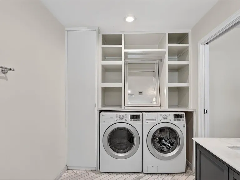 4315 Cabell Dr — Photo 25