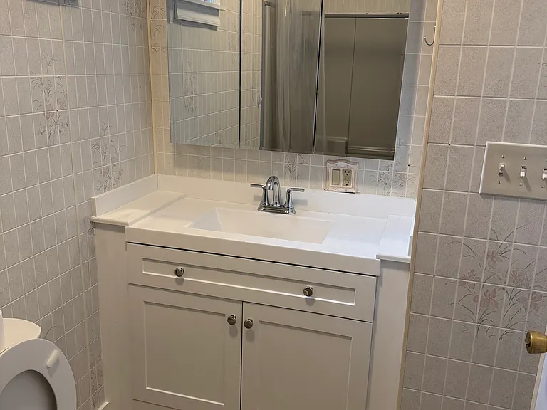 65 Chestnut St #1 — Photo 7