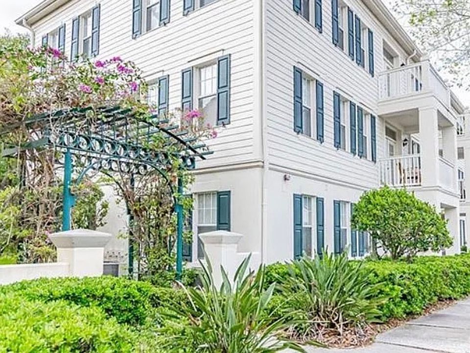 1st image of 700 Siena Palm Dr APT 202