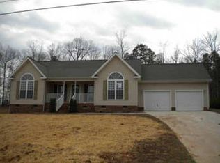 560 Old Castle Dr, Randleman, NC 27317