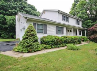 1 Surrey Ct, Nanuet, NY 10954