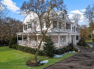 1455 Roosevelt Pl, Pelham, NY 10803