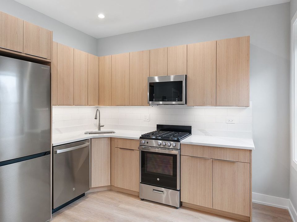 1st image of 1546 W Jonquil Ter APT 305