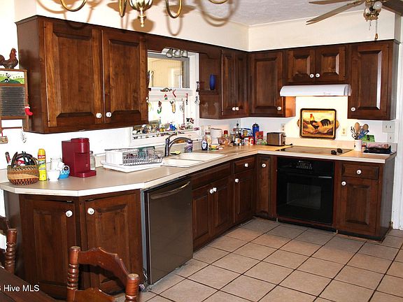 3rd image of 145 Valhalla Road