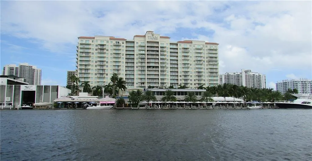 2 bed, 2.0 bath, 1170 sqft, $3,495 — Photo 3