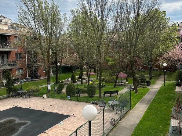 2811 East 26th Street image 28 of 38