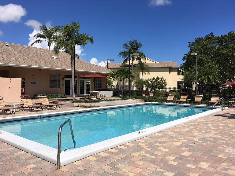641 Cypress Lake Blvd #P — Photo 16