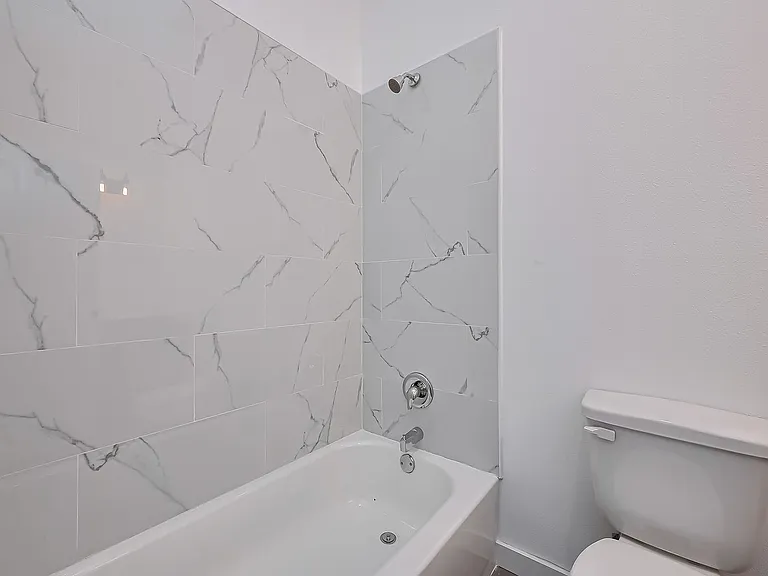 9005 Hilda St — Photo 14