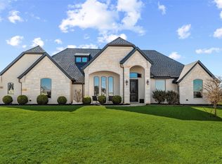 219 Columbia Ct, Springtown, TX 76082