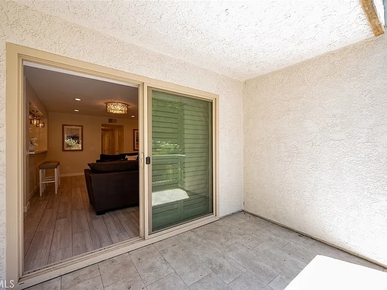 4642 Park Granada — Photo 38